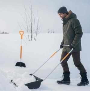 Fiskars SnowXpert pług do śniegu 